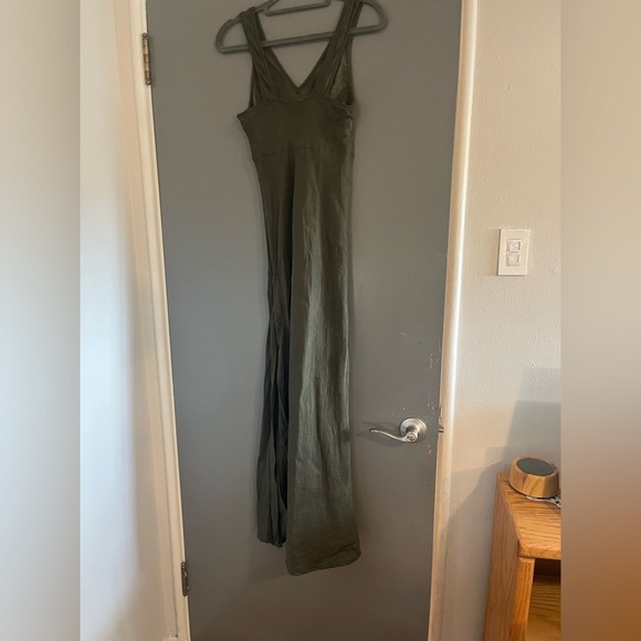 Rowie the label Regina bias cut cupro maxi / midi dress - Picture 3 of 6